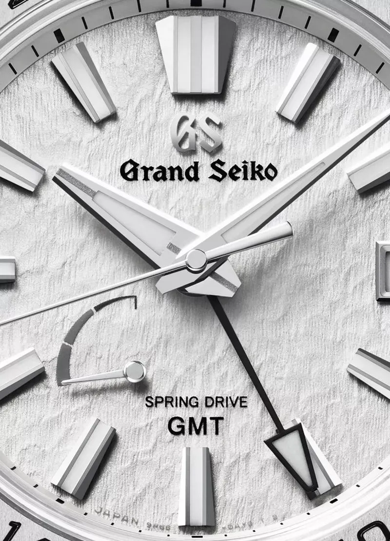 Grand Seiko SBGE285 Spring Drive GMT, plate 1