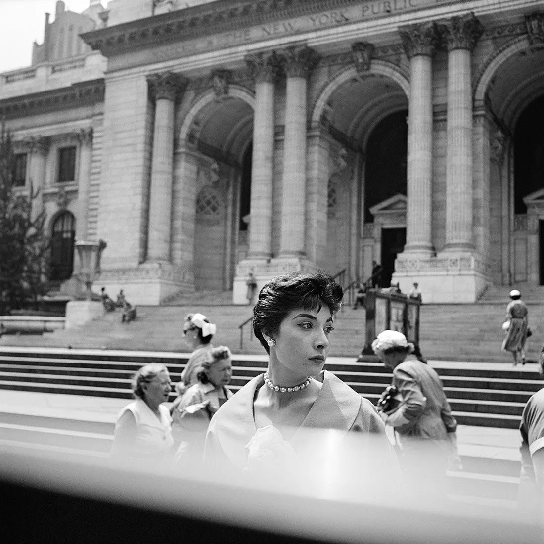 Vivian Maier, Street Photographs, plate 4