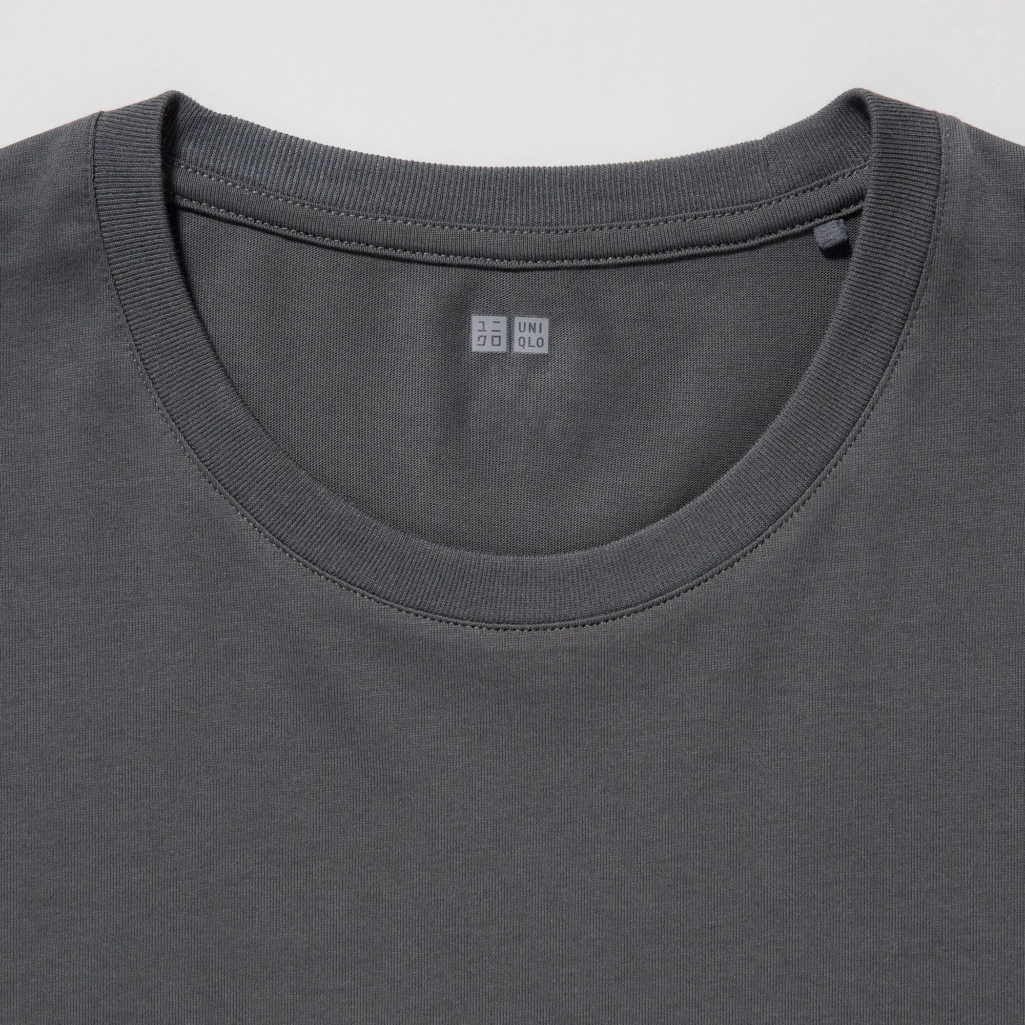 Uniqlo SUPIMA Cotton T-Shirt in 07 Gray, plate 6