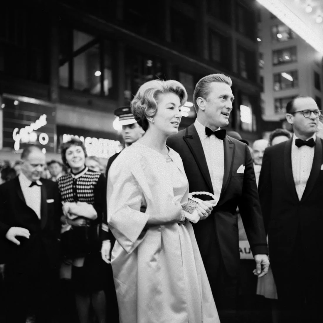 Vivian Maier, Street Photographs, plate 8